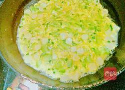 凉瓜鱼肉肠煎蛋角的做法图解4