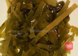 黄瓜拌海带的做法图解1