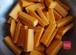 蛋黄焗南瓜的做法图解3