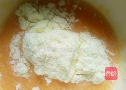 牛奶鸡蛋布丁的做法图解3