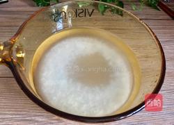 白菜虾米粥的做法图解3