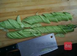 家常炒黄瓜鸡蛋的做法图解2