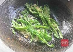 青椒炒鸭肝的做法图解5