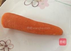 炒土豆胡萝卜丁的做法图解1