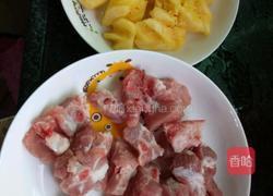 菠萝排骨的做法图解1