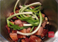 电饭锅话梅红烧肉的做法图解3