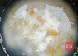 芹菜鸭蛋粥的做法图解3