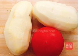 番茄土豆汤的做法图解1