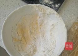 玉米面面条的做法图解2