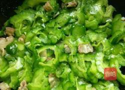 牛肉炒苦瓜的做法图解7