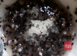 黑糖芝麻西米糊的做法图解6