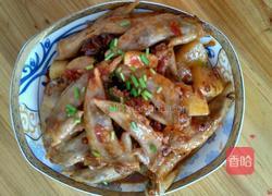 土豆闷鸡翅尖的做法图解8