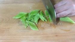 莴笋炒鸡蛋的做法图解1