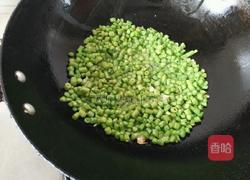 黄豆酱炒豆角的做法图解3