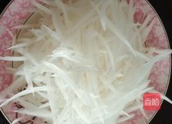 萝卜丝鲫鱼汤的做法图解2