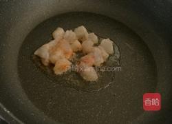 豌豆虾仁炒口蘑的做法图解8