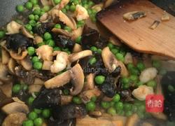 豌豆虾仁炒口蘑的做法图解12