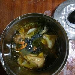 乌鸡花胶汤的做法[图]