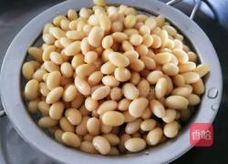 黄豆猪脚汤的做法图解2