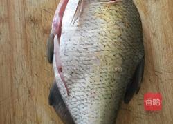 红烧鳊鱼的做法图解1