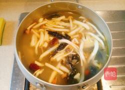 红枣海参炖乌鸡汤的做法图解3
