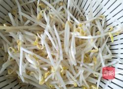 绿豆芽炒韭菜的做法图解1