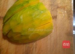 银耳南瓜汤的做法图解1