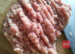 猪肉韭菜馅的做法图解1