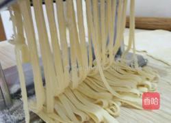 鸡蛋手工面的制作(面条机版)的做法图解7