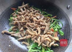 青椒炒鸭肠的做法图解5