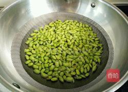 香肠炒毛豆的做法图解2