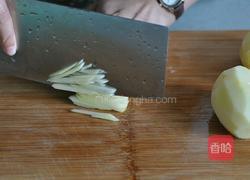 香脆和酸辣一块干‖土豆两吃的做法图解1