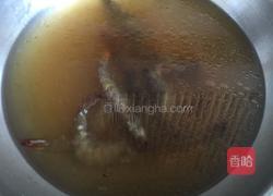 鸡汤大虾面的做法图解5