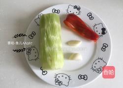 凉拌莴笋丝的做法图解1