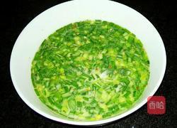 鸡蛋韭菜煎饼的做法图解2