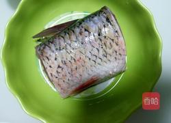 香煎草鱼的做法图解1