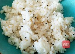 红肠饭团的做法图解5