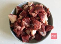 牛肉西红柿汤的做法图解2