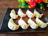 胡萝卜木耳瘦肉饺子的做法[图]