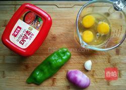 辣酱炒鸡蛋的做法图解1