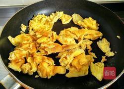 辣酱炒鸡蛋的做法图解6