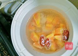 木瓜雪耳海底椰炖排骨汤的做法图解3