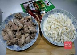 皎白炒鸭肉的做法图解1