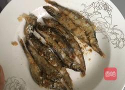 煎多春鱼的做法图解5