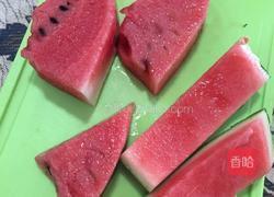 鲜榨西瓜汁的做法图解3