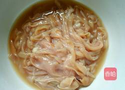 韭菜苔炒鸭肠的做法图解3
