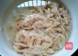 韭菜苔炒鸭肠的做法图解4