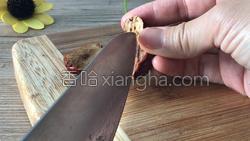 红枣银耳莲子汤的做法图解5