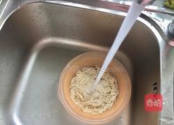 香菇鸡丝汤面的做法图解7