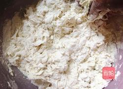 香菇胡萝卜猪肉馅包子的做法图解2